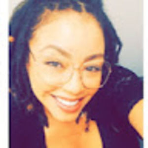 Meet your Posher, Desirae